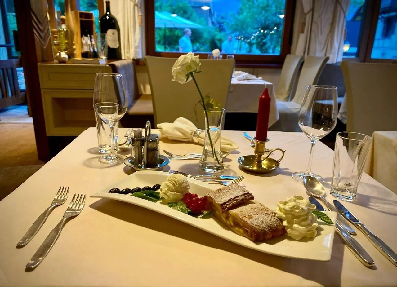 Hotel Batzenhaeusl Innsbruck 4*,  Austria
