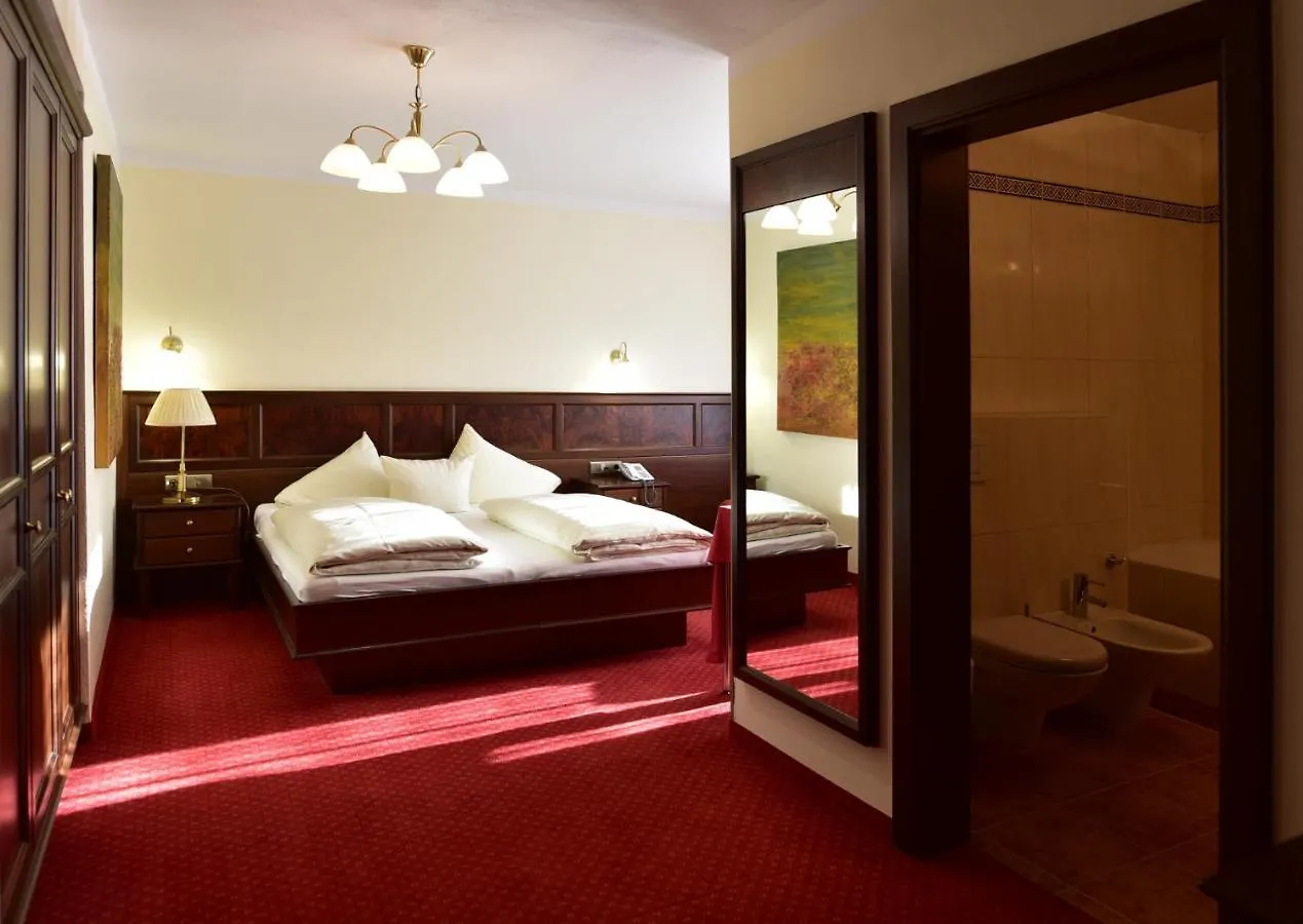 Hotel Batzenhaeusl Innsbruck 4*,  Österrike